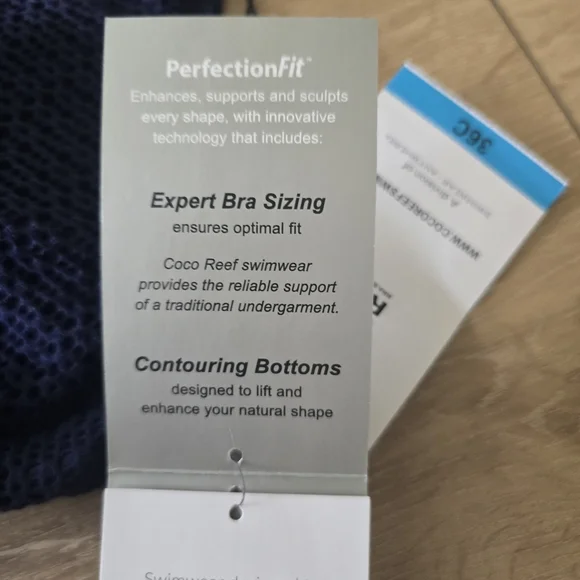 Coco Reef Swim Sultry Bra Sized Underwire One Piece Swimsuit Oceanside Textures - Picture 8 of 14